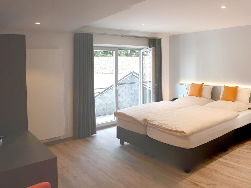 Amel Mitte Bed & Breakfast Hotel in Wallonia, Belgium
