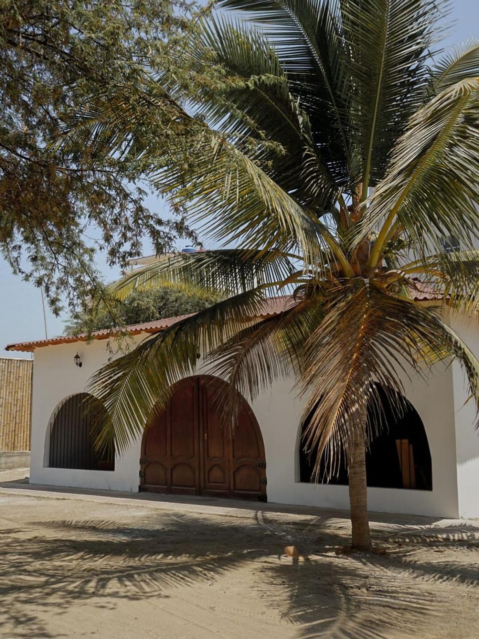 Facade/entrance