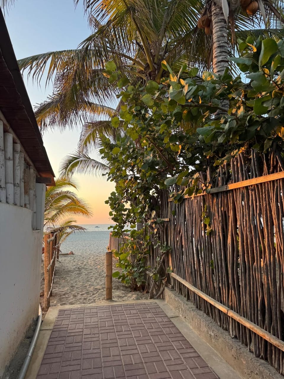 Ruta 51 Exclusive private ocean access in Punta Sal House in Canoas de Punta Sal