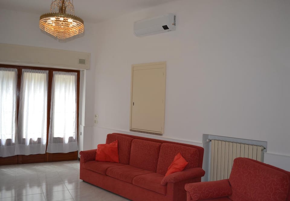 Living room, air conditioner
