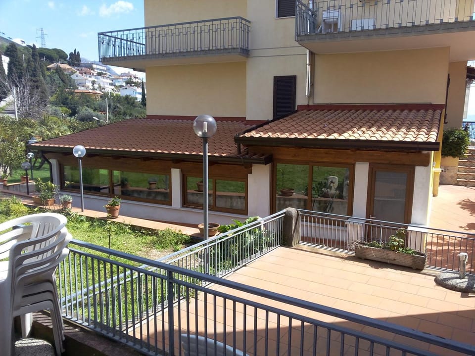 Patio, Balcony/Terrace, Dining area