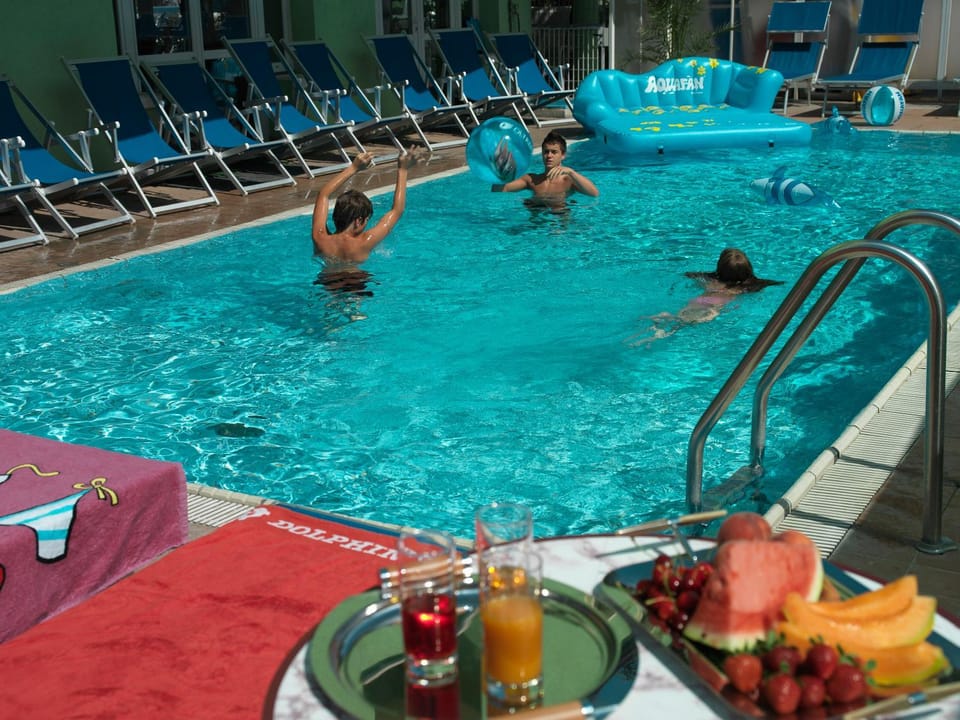 People, Swimming pool