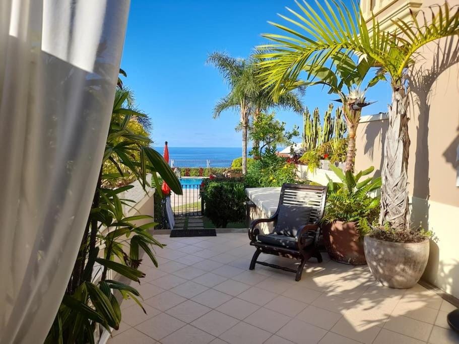 Patio, Balcony/Terrace, Pool view, Sea view