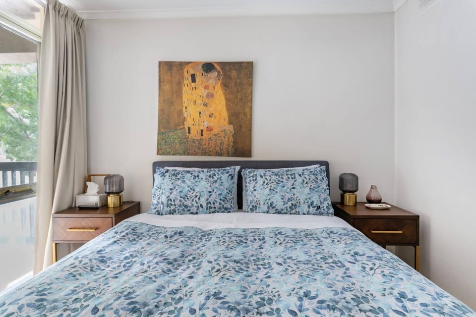 Bed, Decorative detail, Bedroom