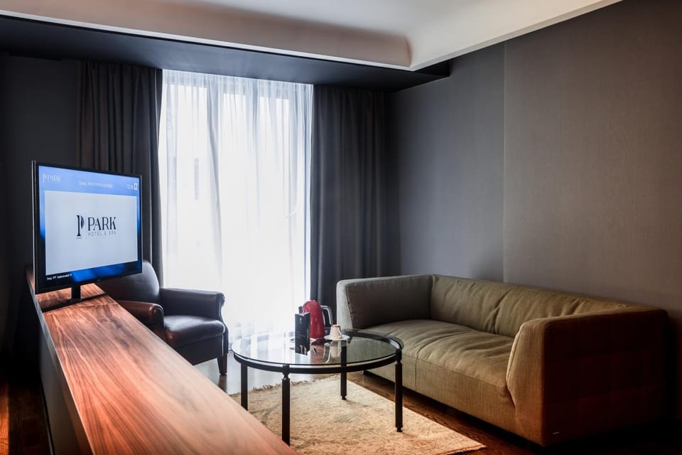 TV and multimedia, Coffee/tea facilities, Living room, Seating area