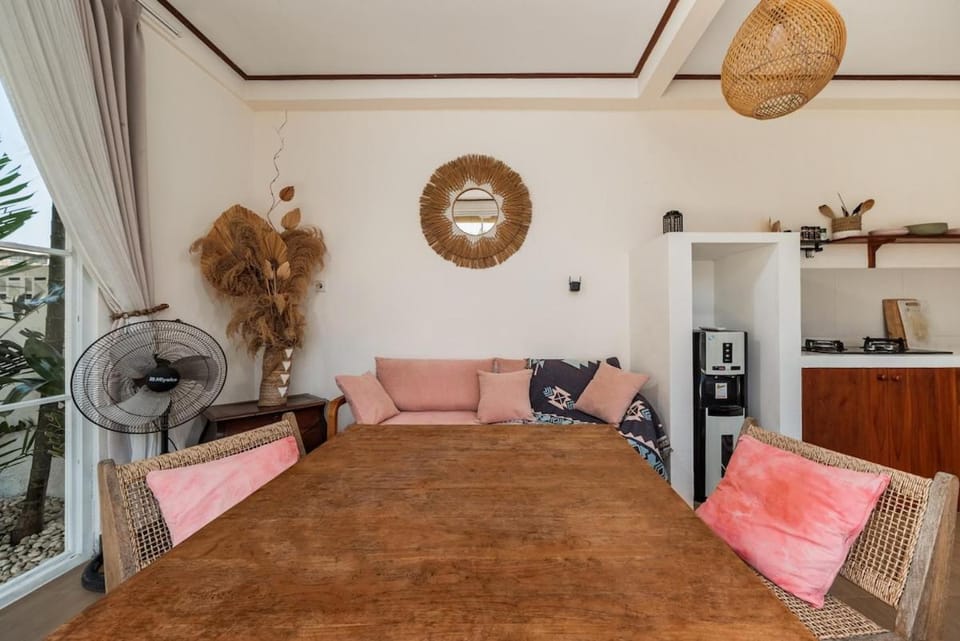 Beautiful Bali Retreat with Private Pool House in Kediri