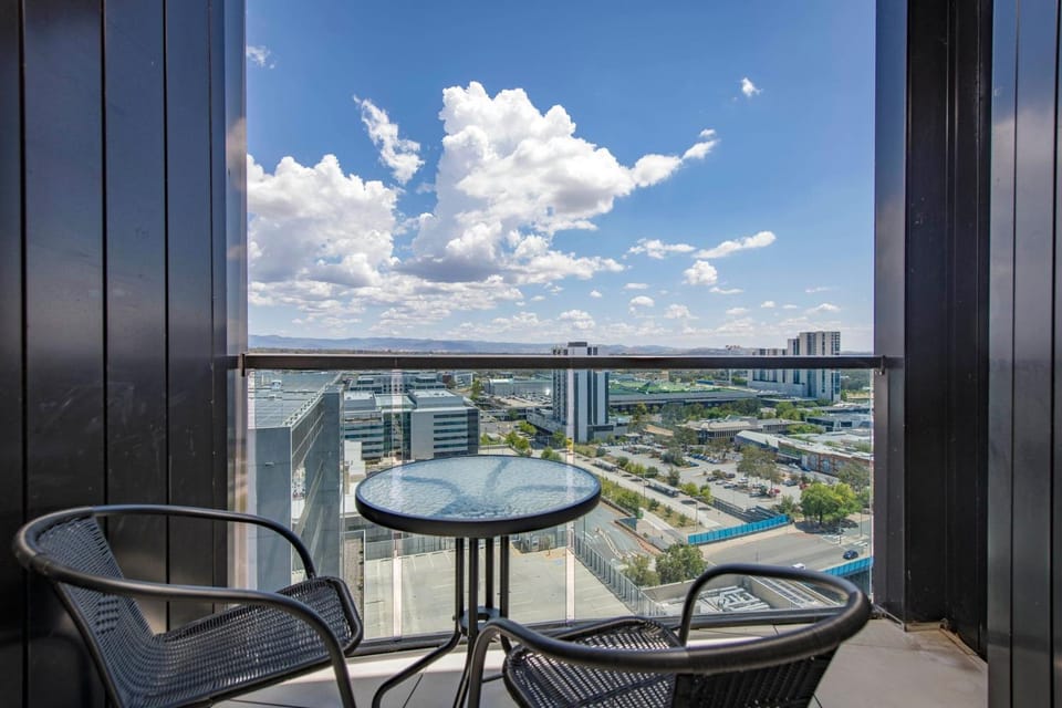 Patio, Day, View (from property/room), Balcony/Terrace, Seating area, City view