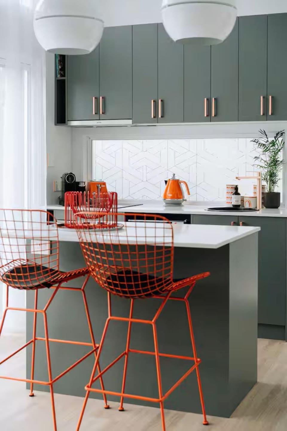 Kitchen or kitchenette, Dining area, stove