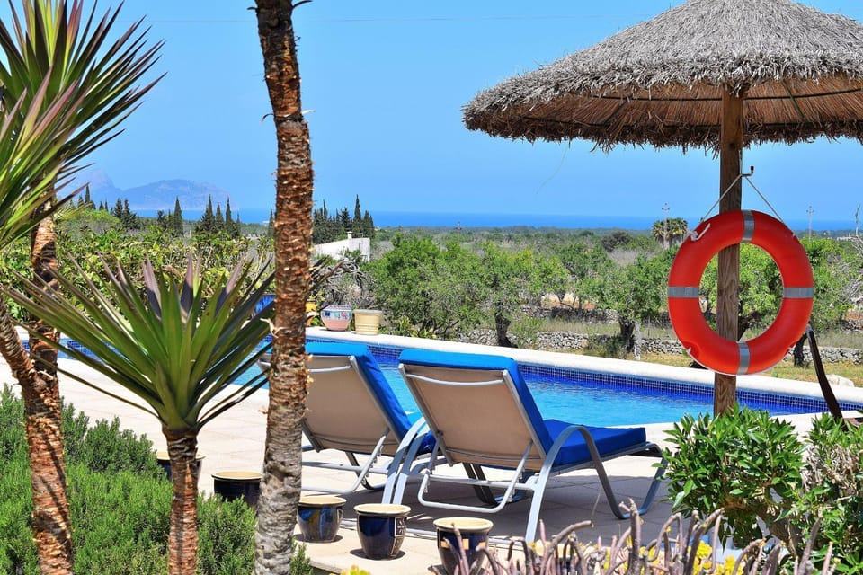 Patio, Nearby landmark, Day, Natural landscape, Pool view, Swimming pool, Swimming pool, sunbed