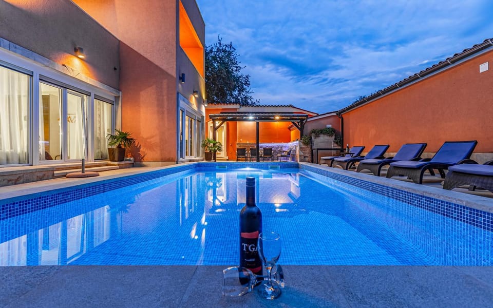 Patio, Swimming pool