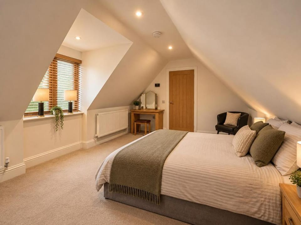 Oak House - Luxury Country Retreat - Exposed Beams House in Taunton Deane