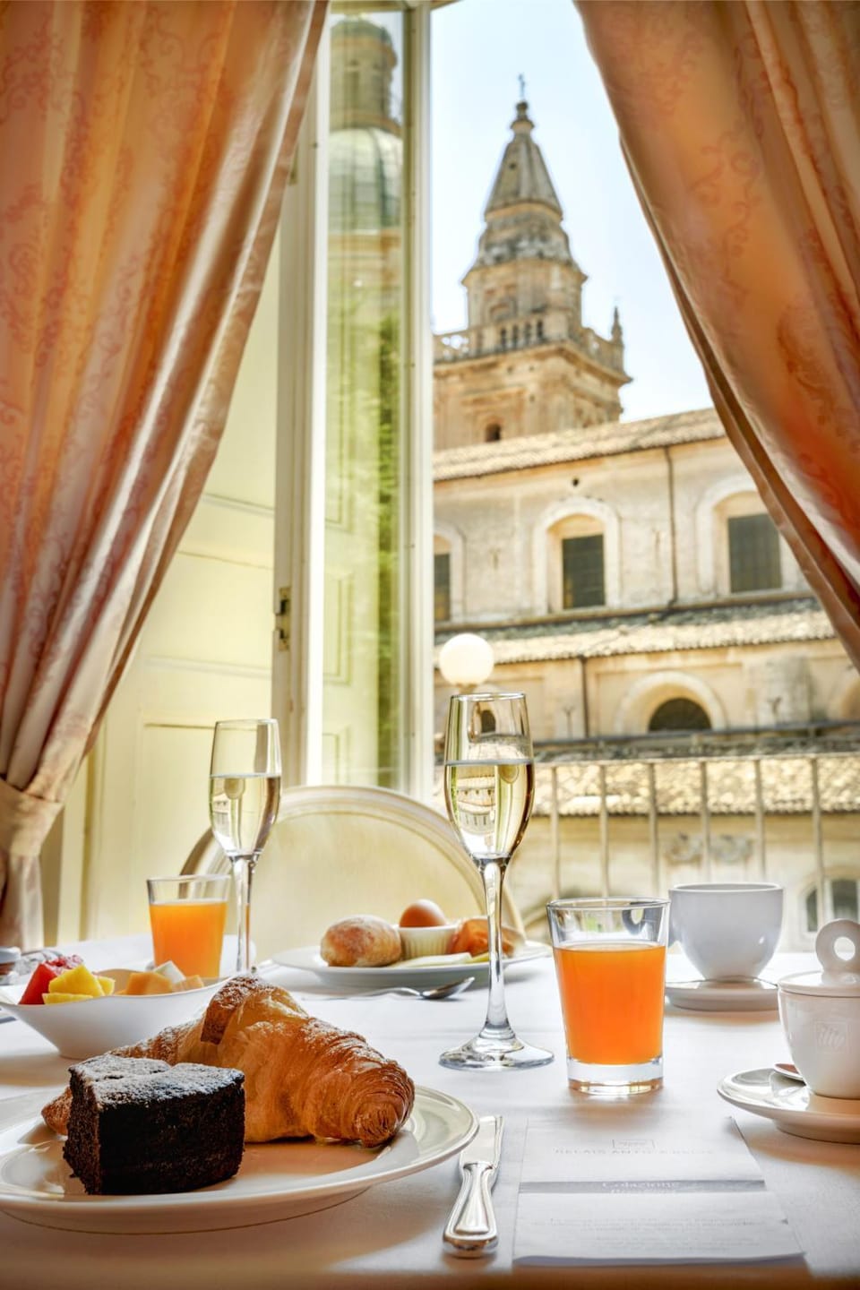 City view, Breakfast