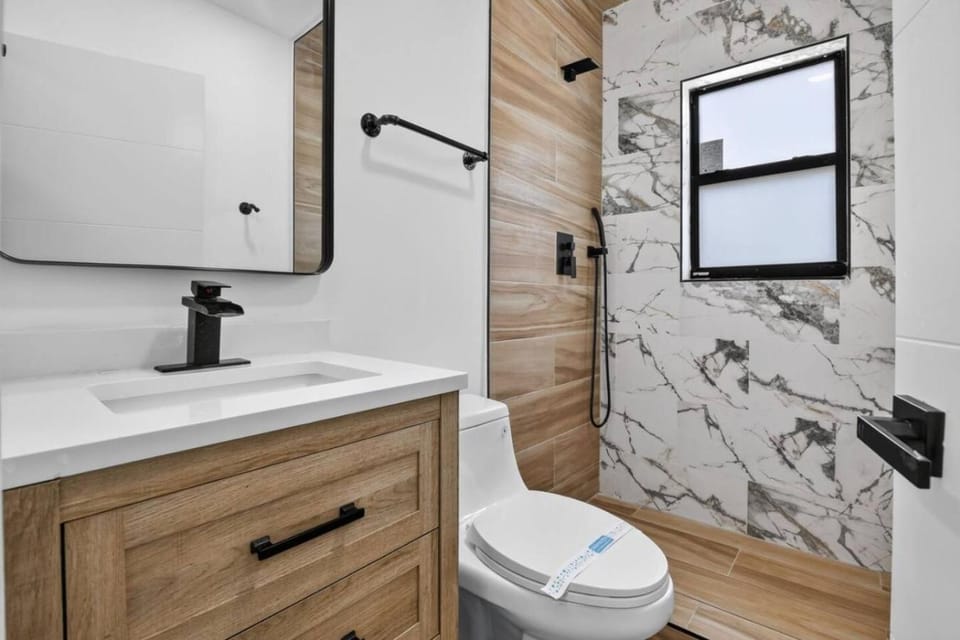 Newly Renovated Studio Near Beach Downtown Unit 3 Apartment in Hollywood