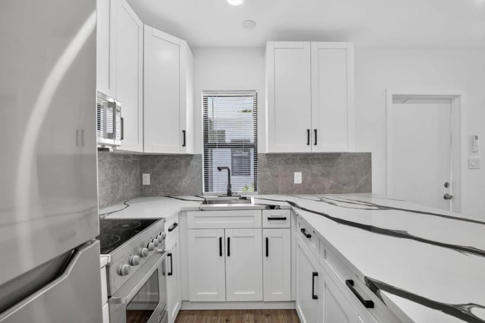 Newly Renovated 1BR Near Beach Downtown Unit 1 Apartment in Hollywood