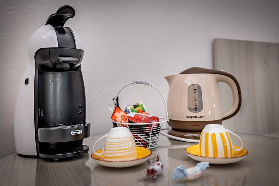 Coffee/tea facilities, Food and drinks, Food, Breakfast