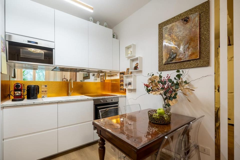 Como Elite Apartment with Wi-Fi and a larger balcony Apartment in Como
