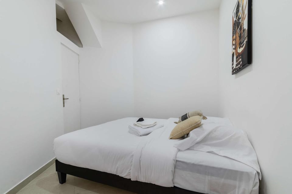 Appartement metro jaures tout equipe - Paris 19 Apartment in Paris