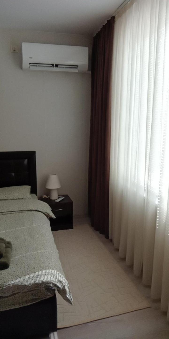 Bed, Photo of the whole room, Bedroom, air conditioner