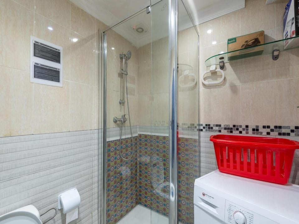 Bathroom, Living room