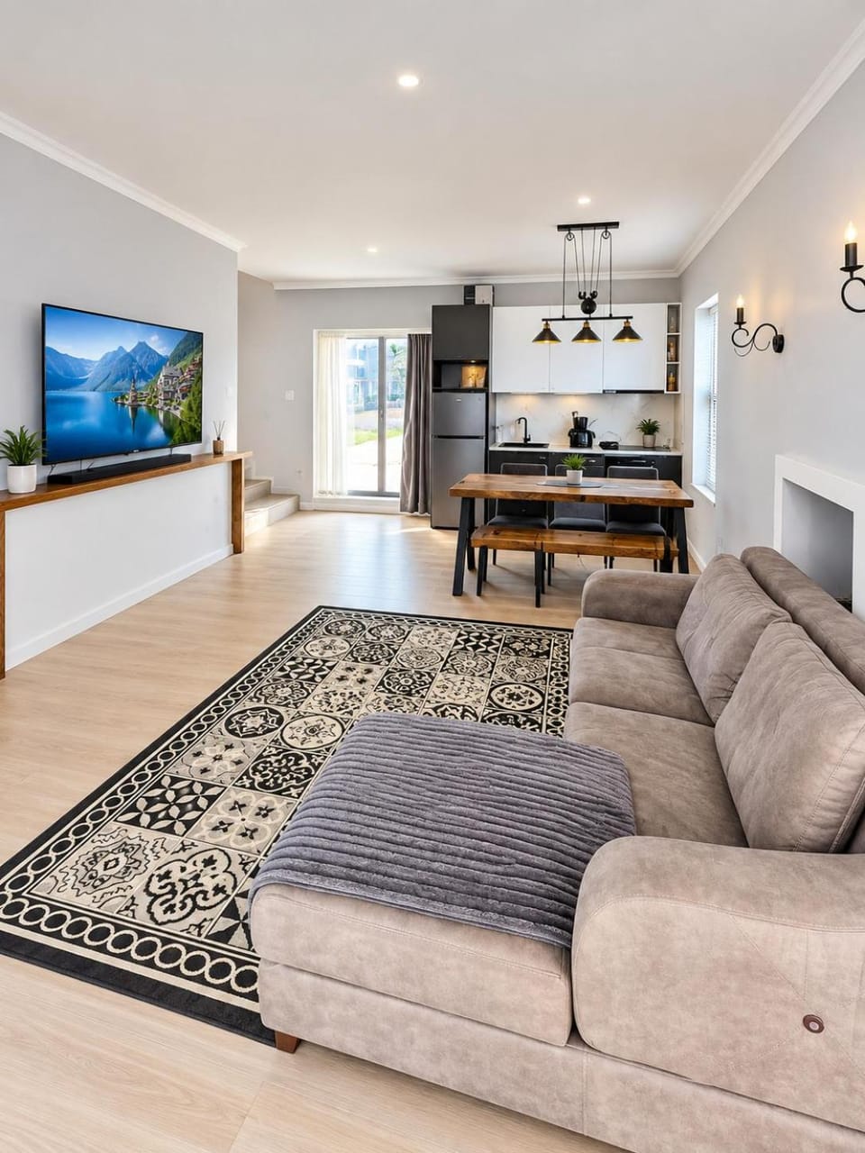 Communal lounge/ TV room, TV and multimedia, Kitchen or kitchenette, Living room, Seating area, Dining area, Evening entertainment