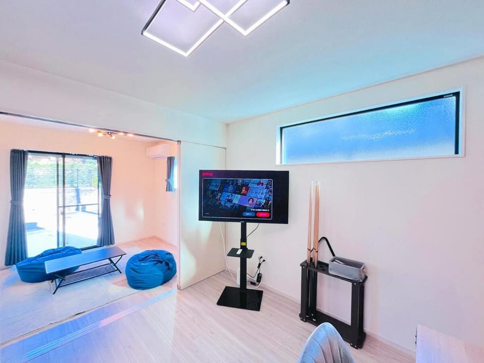 Max 12 people 10min drive from Fukuoka Airport Entire newly built 3LDK house 2 Houses Different Interiors 2 car parks House in Fukuoka