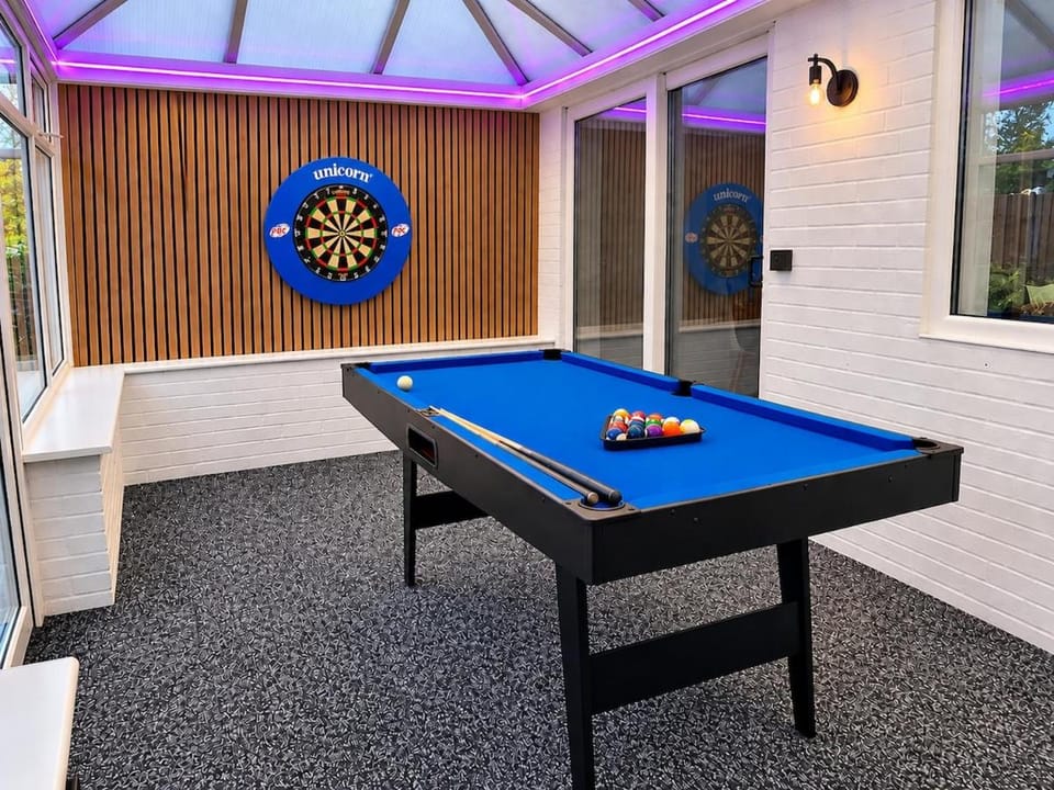 Billiard, Darts, Game Room, Game Room