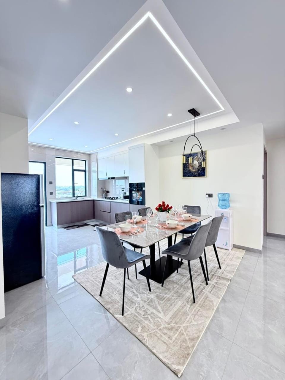 Kitchen or kitchenette, Seating area, Dining area, minibar, pet friendly