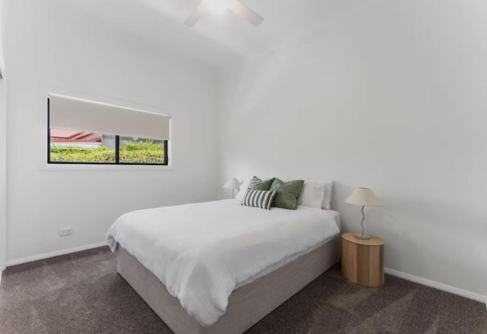 Cunningham 6-Bedroom Home with Ample Parking House in New South Wales