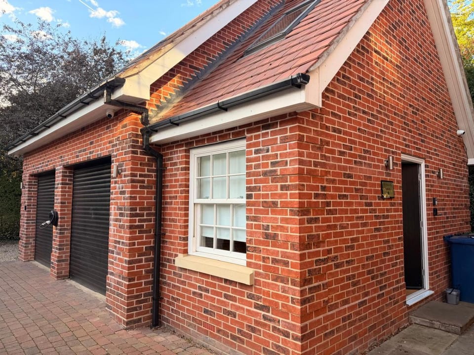 The Scholars Nest Luxury Loft Gym Parking WiFi Apartment in Cambridge