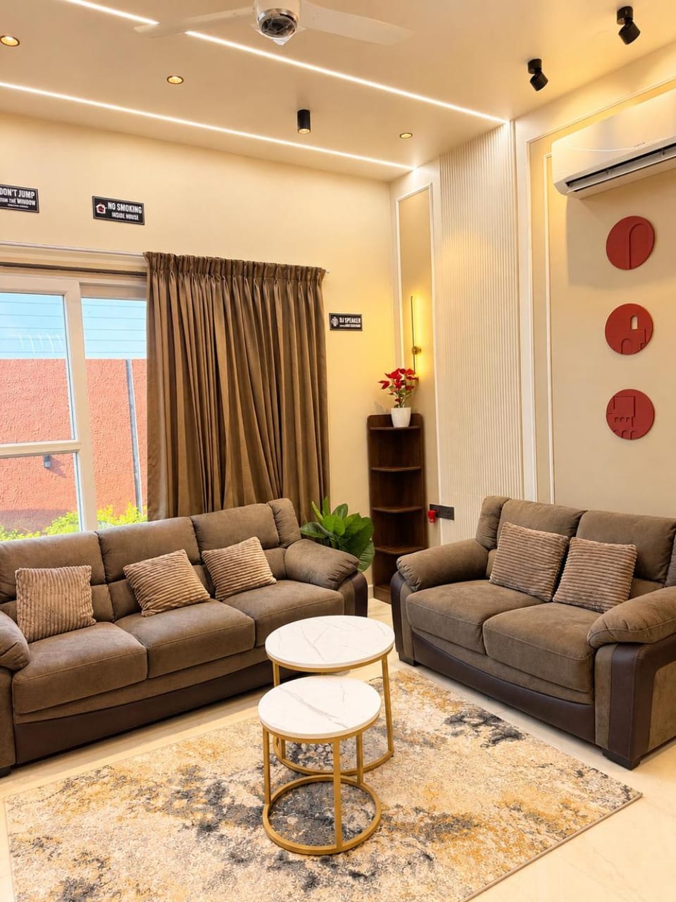 TV and multimedia, Living room, Seating area, Garden view