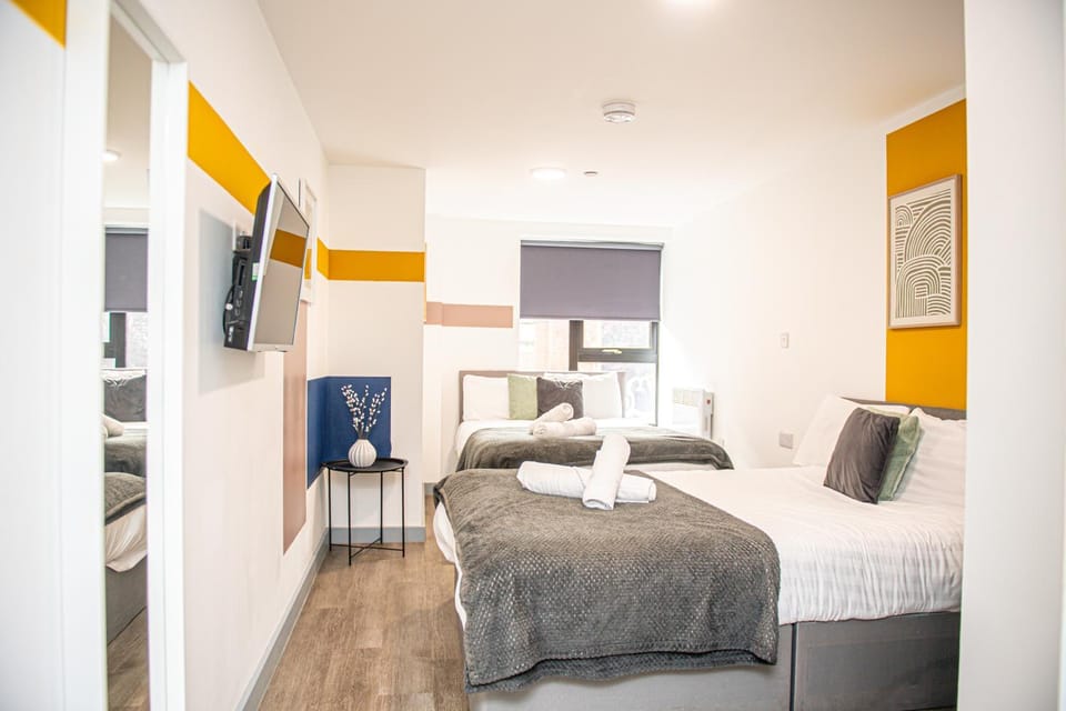 Bed, TV and multimedia, Photo of the whole room, Seating area, Bedroom, towels