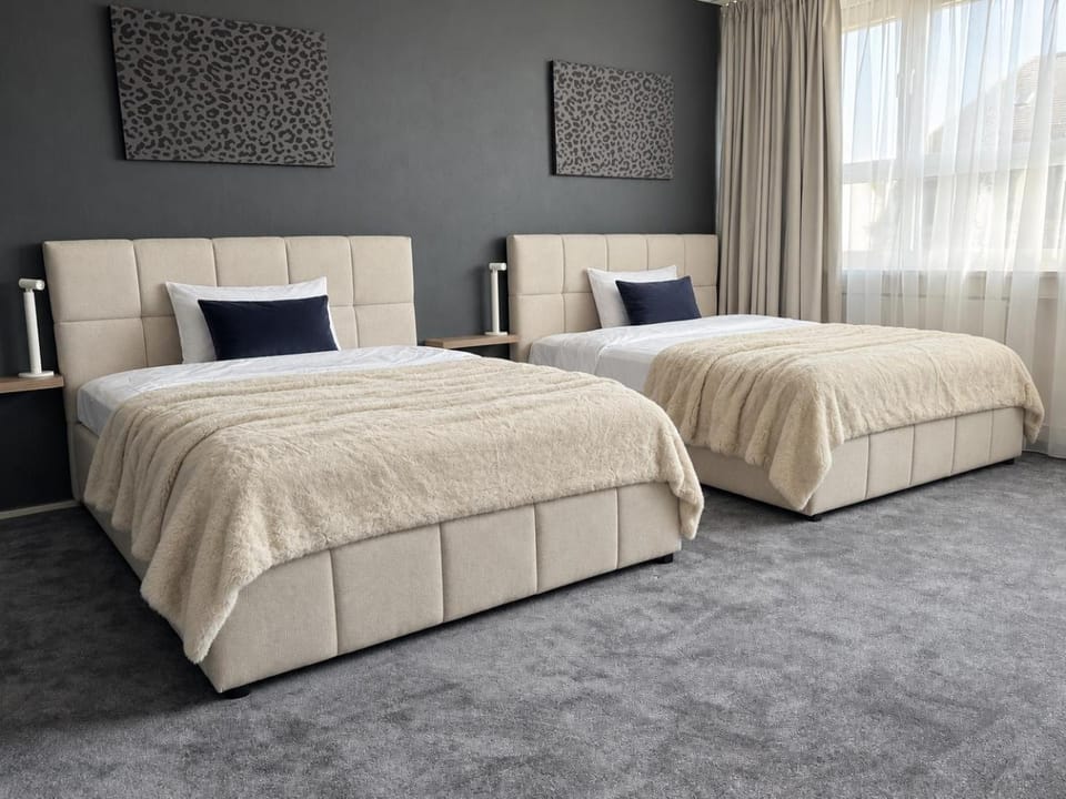 MAIER Suite Nürnberg-Stein A03 - 111 qm - nahe Palm Beach - Parkplatz - 24h Self Check-in Apartment in Nuremberg