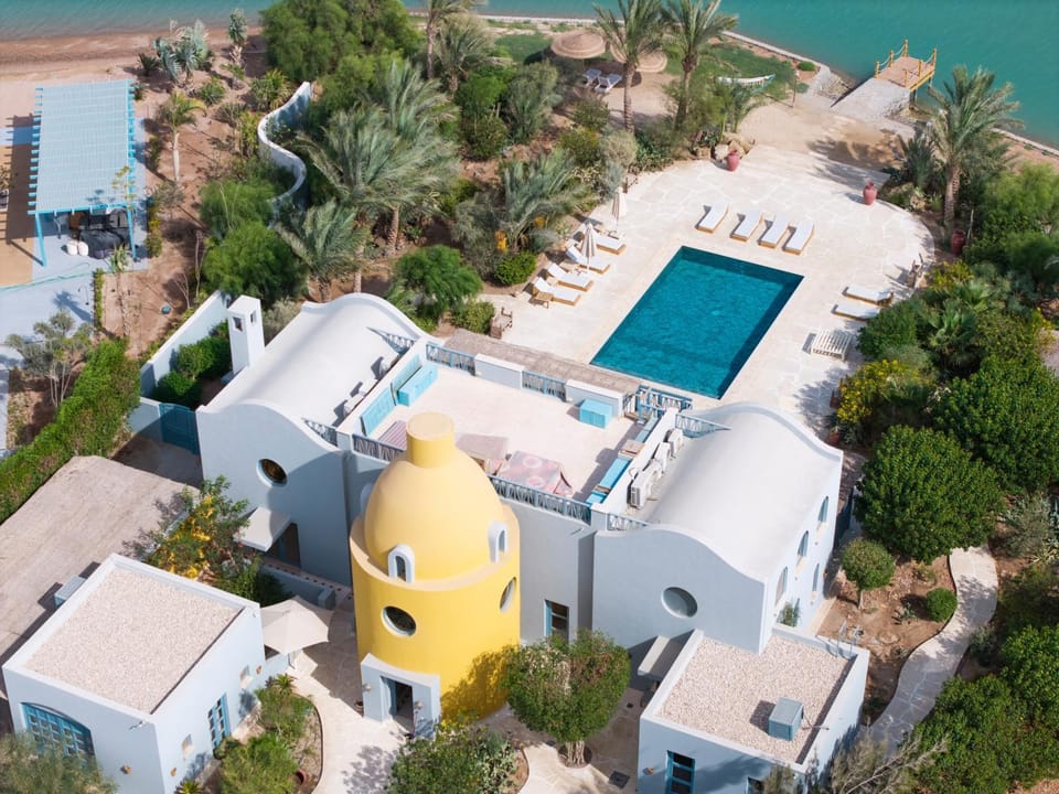 Property building, Bird's eye view, Swimming pool