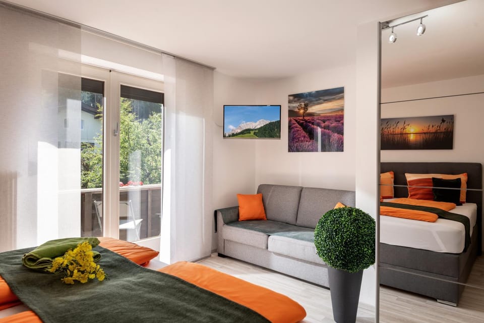 People, View (from property/room), Balcony/Terrace, Decorative detail, Bedroom, Garden view, Mountain view, Family, heating, internet, wardrobe