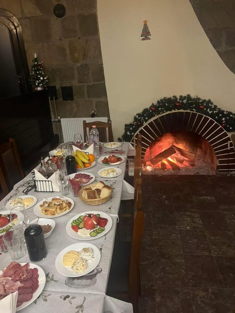 Restaurant/places to eat, Food