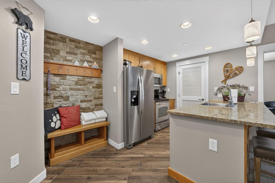 Premium Unit 3301 - Two Bedroom - Fraser Crossing Founders Pointe condo Apartment in Winter Park