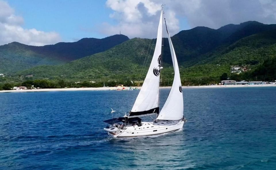 Enjoy Paradise on a beautiful yacht in Antigua Docked boat in Antigua and Barbuda
