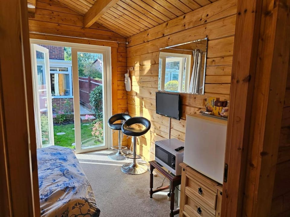 Cabin double sofa bed shower fridge TV micro park Cabin in Ferndown
