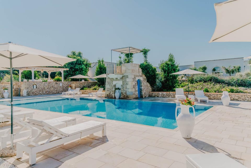 Day, Pool view, Swimming pool, sunbed