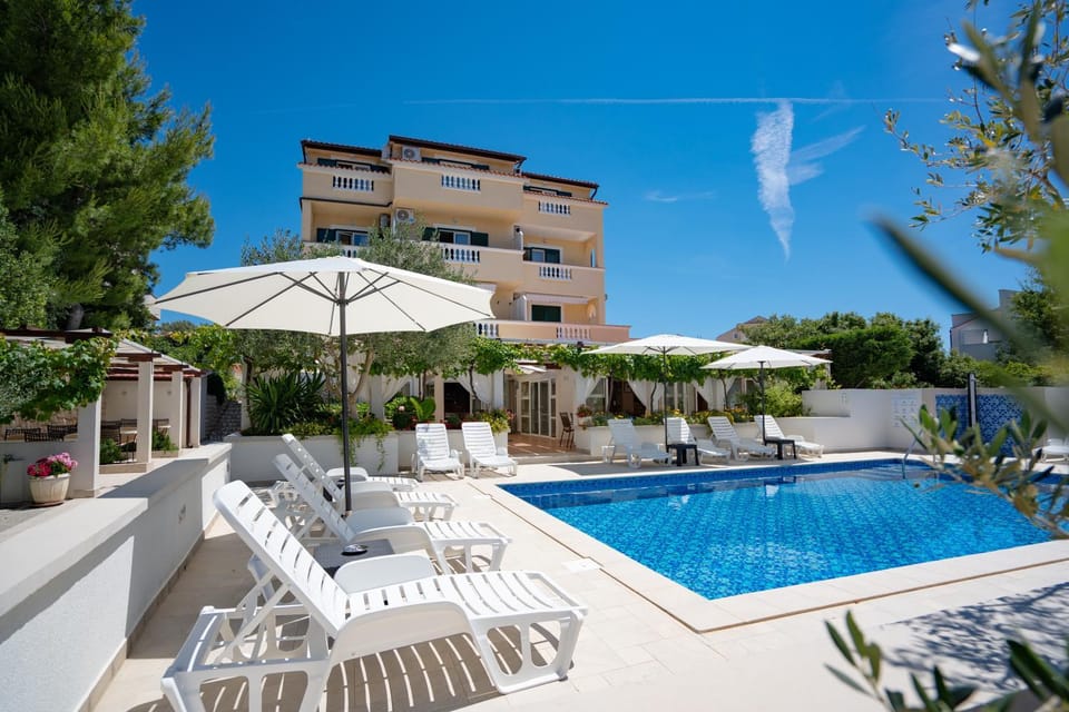 Property building, Swimming pool