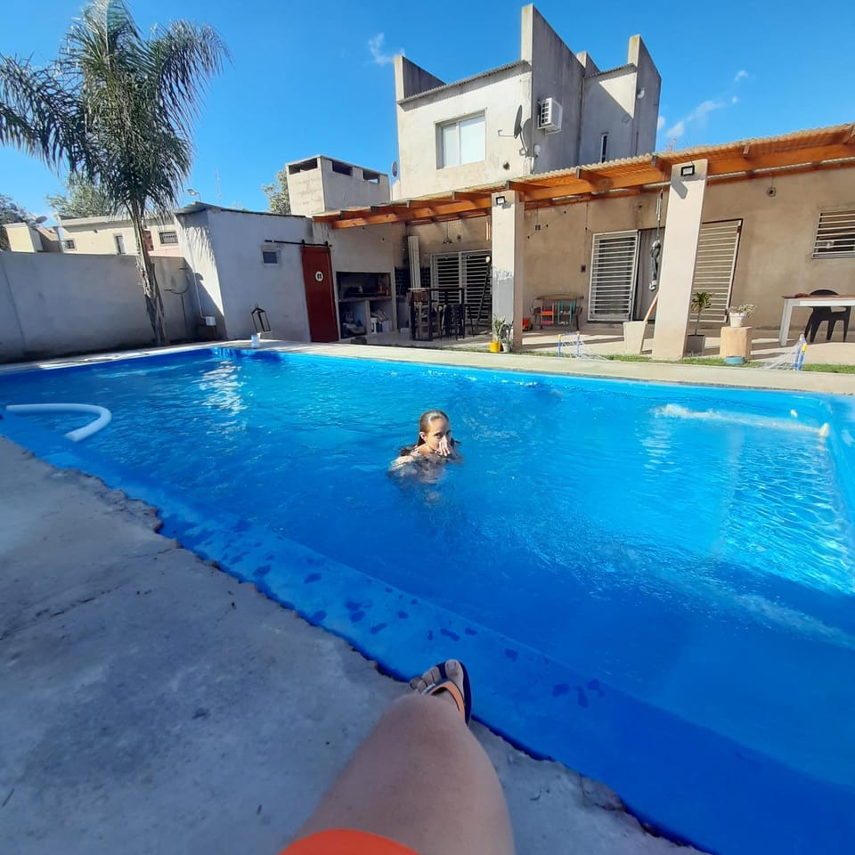 Alojamiento apto visita Papa León XV House in Luján