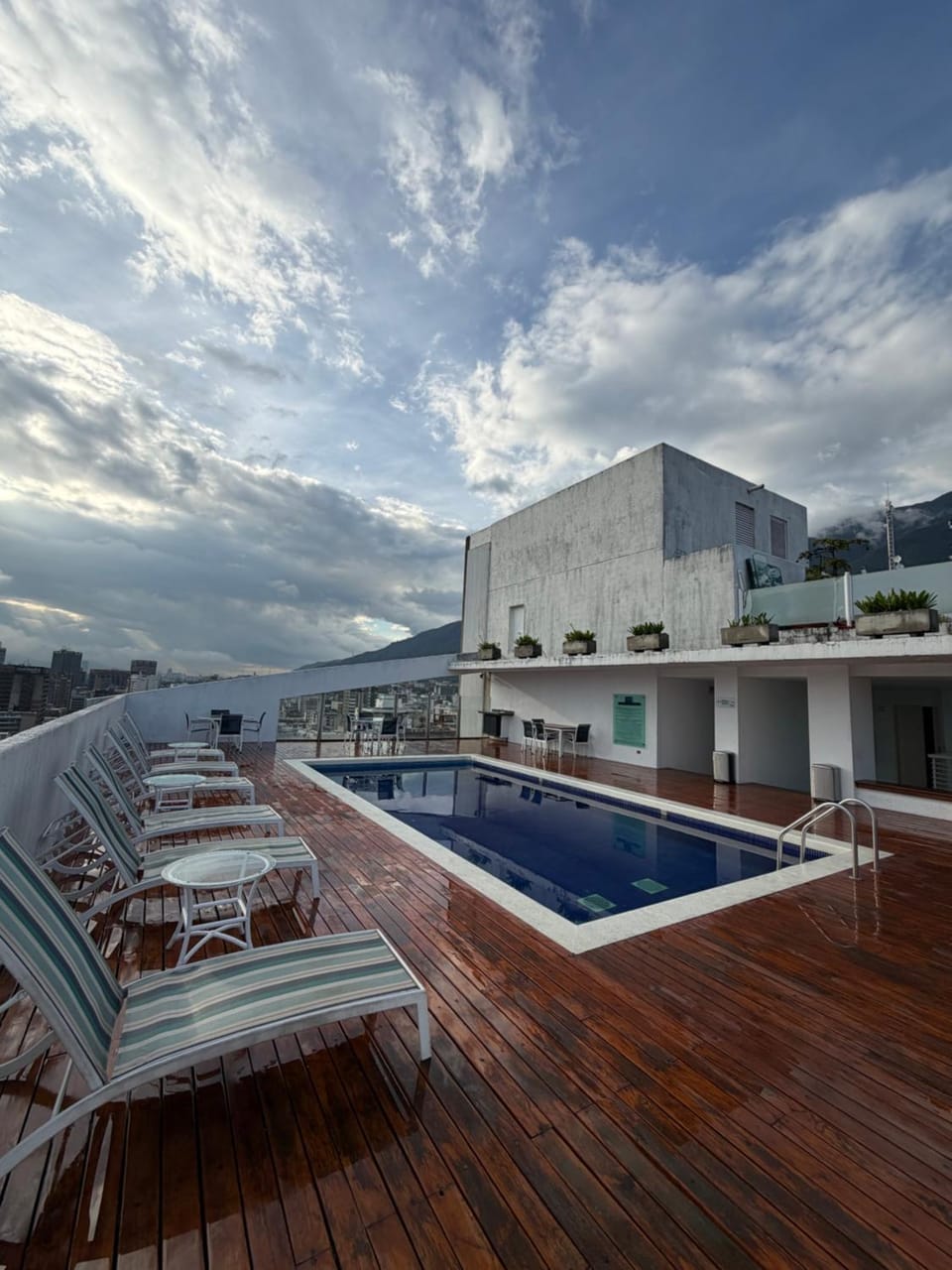 Swimming pool, Swimming pool