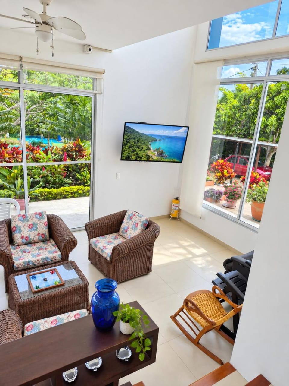Communal lounge/ TV room