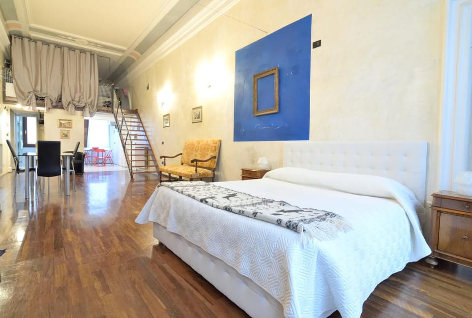 Living room, Bedroom