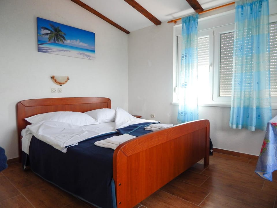 Guest House Frane Bed and Breakfast in Zadar County