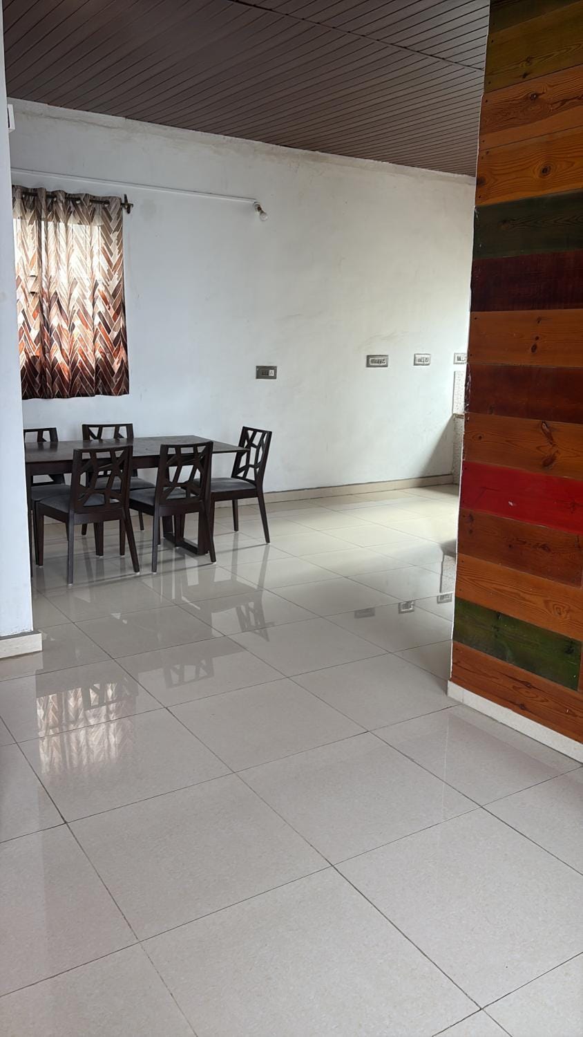 Urban woods 2bhk 8ppl stay Apartment in Bengaluru