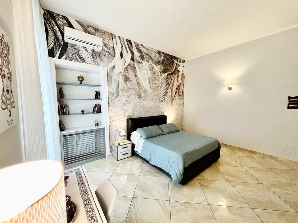 Bed, Photo of the whole room