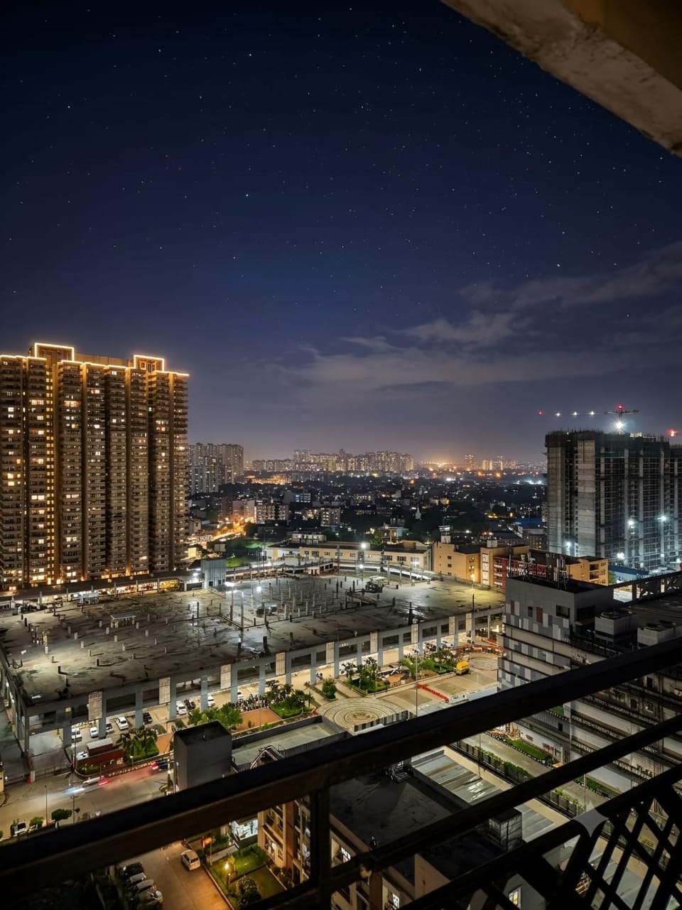 Aura Luxe Estate Apartment in Noida