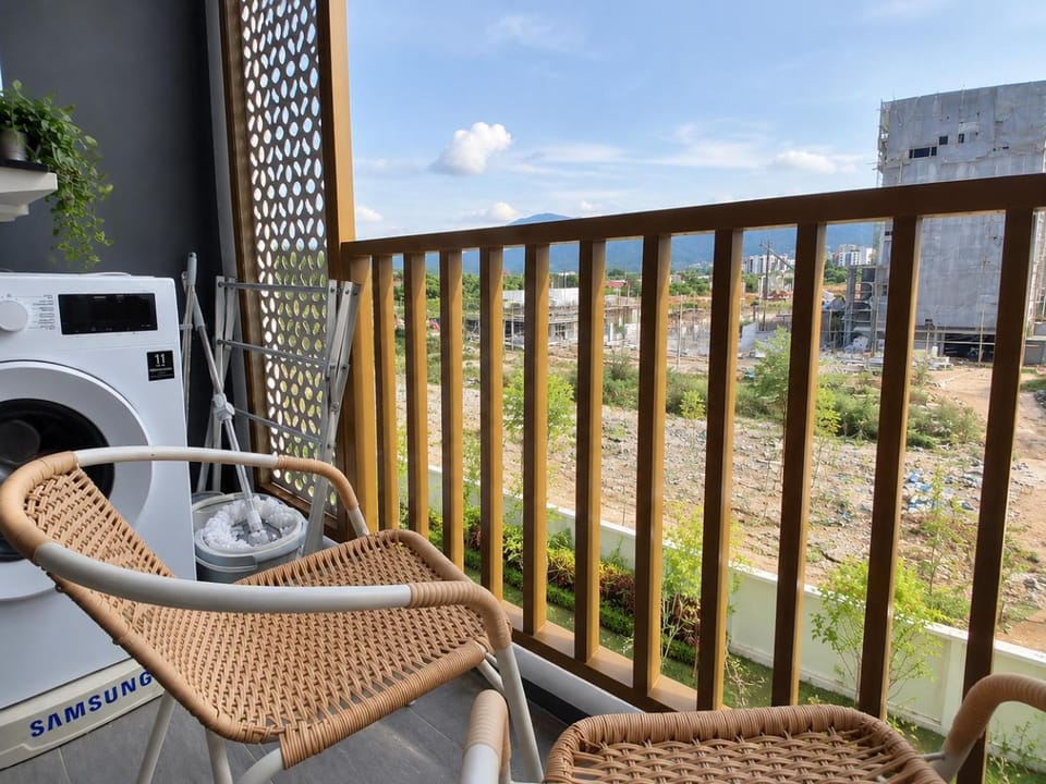 Balcony/Terrace, Seating area, washing machine