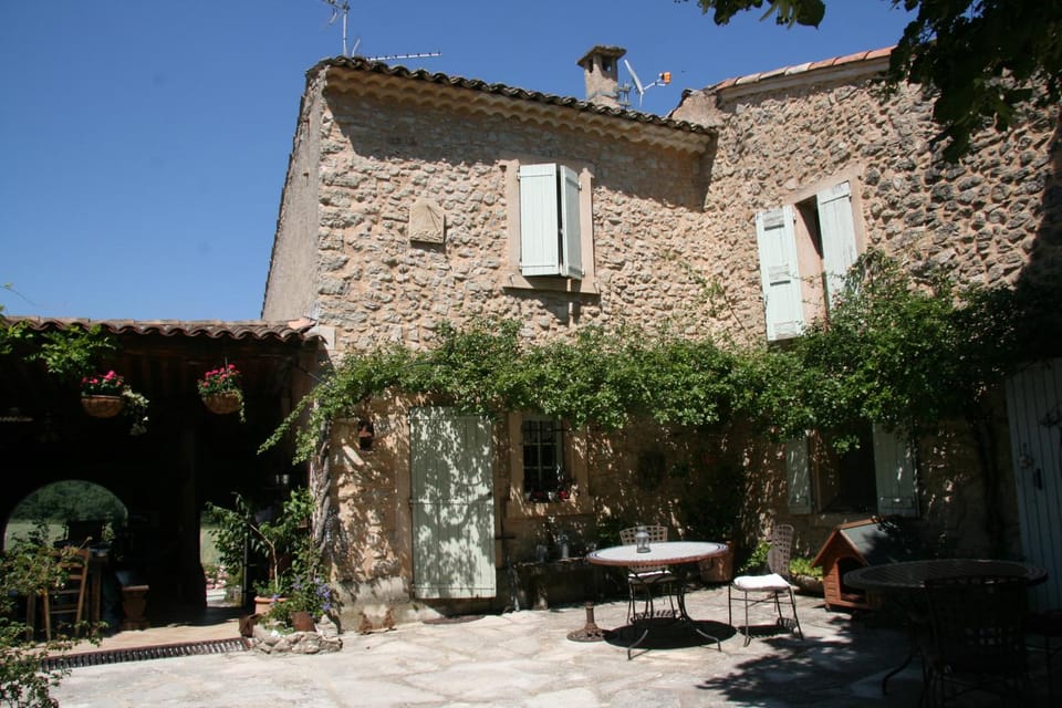 Le Jas des Nevières Bed and Breakfast in Provence-Alpes-Côte d'Azur